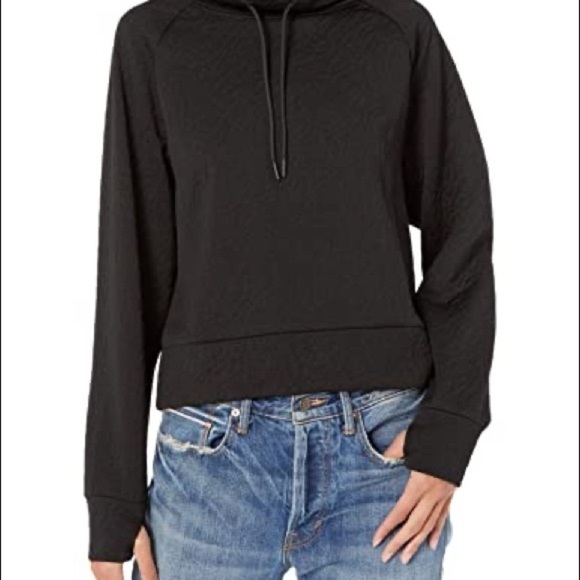 JUICY Couture Women’s Jacquard Quilted Crop Pullover M NWT - Picture 7 of 7